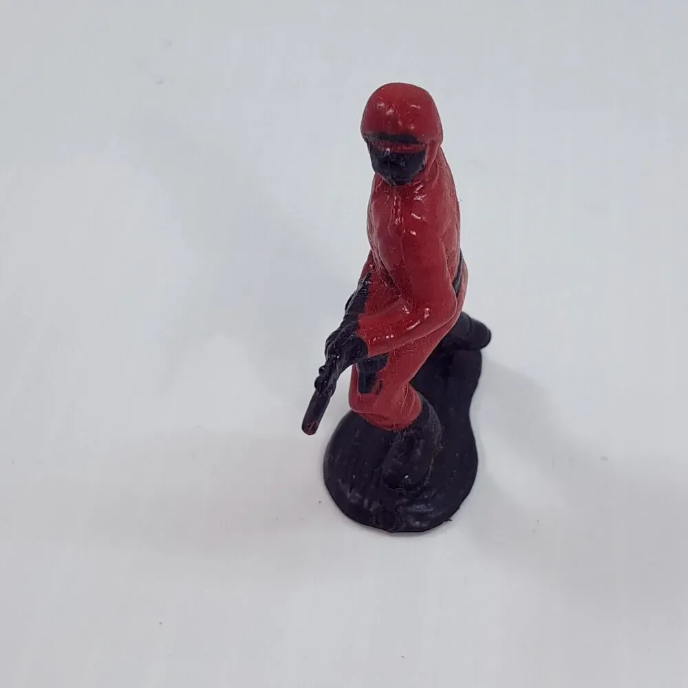 Vintage G.I. Joe ARAH Real American Hero micro figure figurine red crimson guard